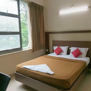 https://banyan-tree-comforts.mysorehotels.org