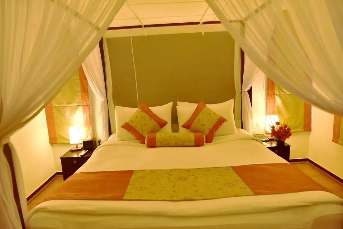 ***** Resort Niraamaya Wellness Retreats, Surya Samudra, Kovalam Indien