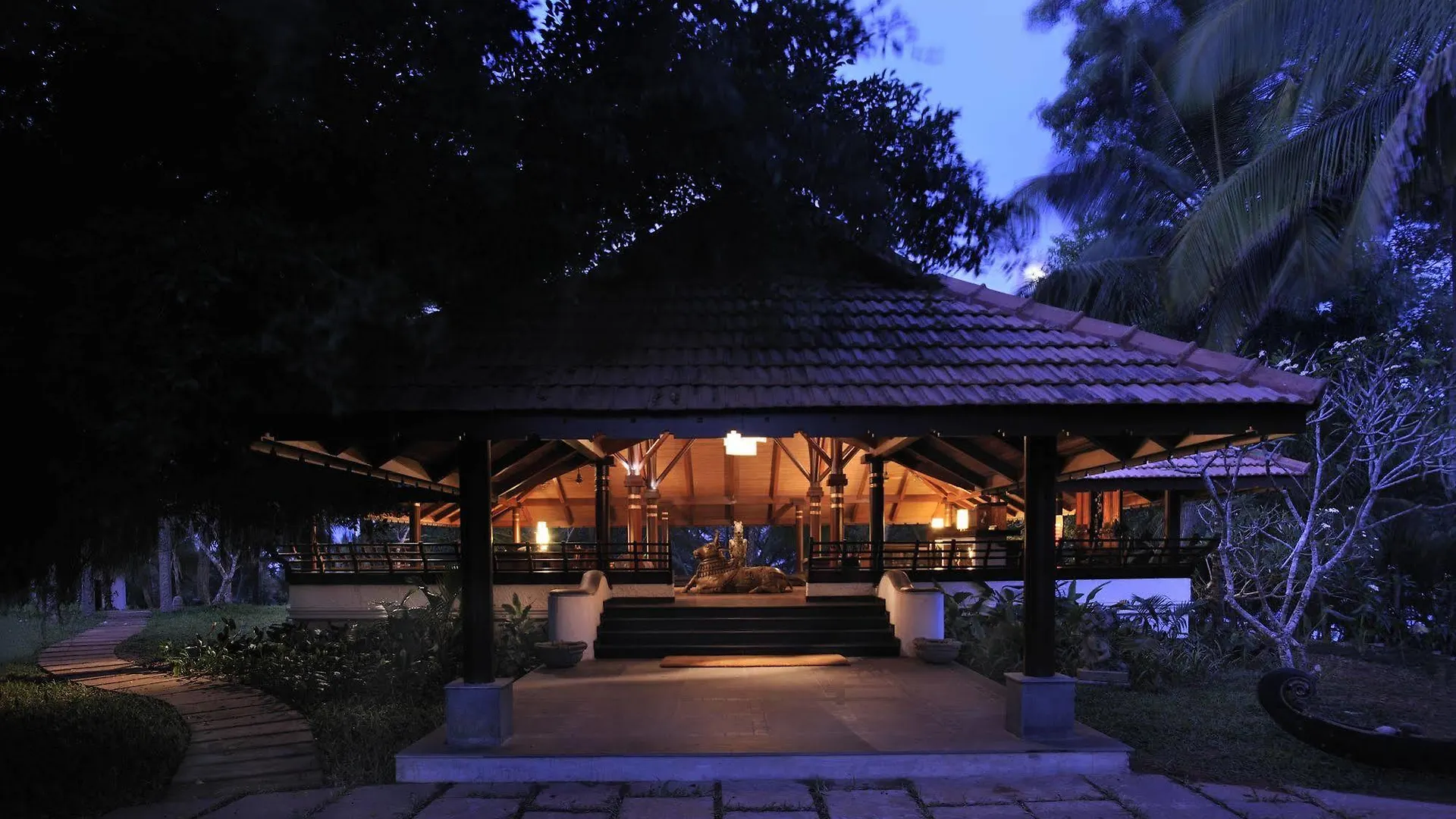 Niraamaya Wellness Retreats, Surya Samudra, Kovalam Resort